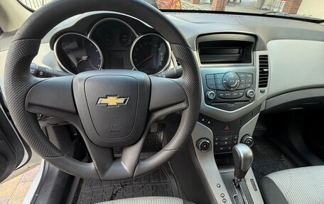 Chevrolet Cruze II, 2012 год, 800 000 рублей, 3 фотография