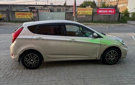 Hyundai Solaris II рестайлинг, 2011 год, 500 000 рублей, 3 фотография