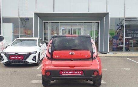 KIA Soul II рестайлинг, 2018 год, 1 650 000 рублей, 6 фотография