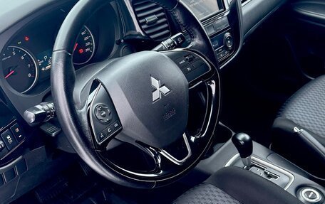 Mitsubishi Outlander III рестайлинг 3, 2012 год, 1 400 000 рублей, 11 фотография