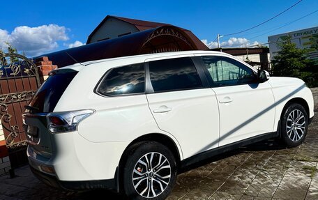 Mitsubishi Outlander III рестайлинг 3, 2012 год, 1 400 000 рублей, 9 фотография