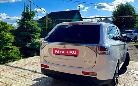 Mitsubishi Outlander III рестайлинг 3, 2012 год, 1 400 000 рублей, 6 фотография
