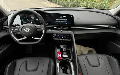 Hyundai Elantra, 2026 год, 2 100 000 рублей, 10 фотография