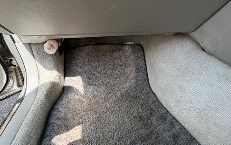 Toyota Brevis, 2002 год, 980 000 рублей, 14 фотография