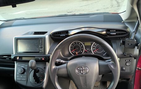 Toyota Wish II, 2012 год, 1 330 000 рублей, 8 фотография