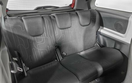 Toyota Yaris III рестайлинг, 2010 год, 400 000 рублей, 12 фотография