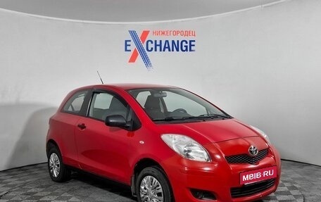 Toyota Yaris III рестайлинг, 2010 год, 400 000 рублей, 3 фотография