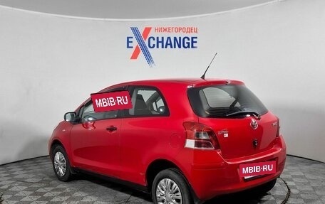Toyota Yaris III рестайлинг, 2010 год, 400 000 рублей, 7 фотография
