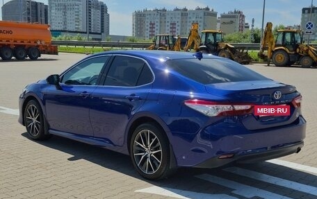 Toyota Camry, 2022 год, 3 449 000 рублей, 8 фотография