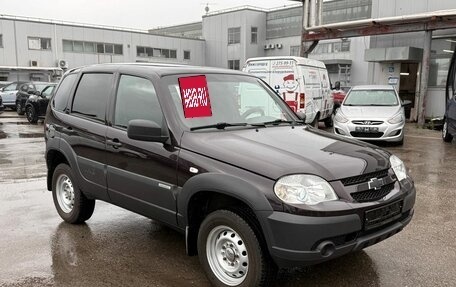 Chevrolet Niva I рестайлинг, 2018 год, 767 000 рублей, 2 фотография