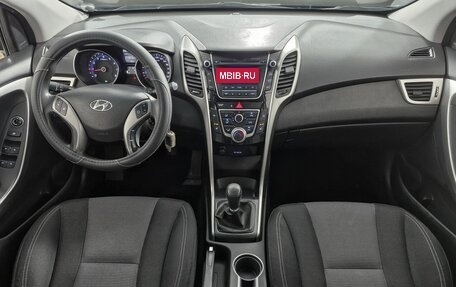 Hyundai i30 II рестайлинг, 2013 год, 749 000 рублей, 13 фотография