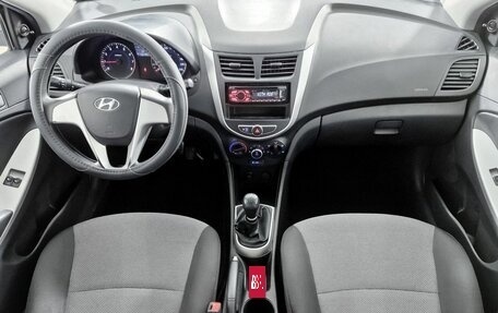 Hyundai Solaris II рестайлинг, 2012 год, 712 000 рублей, 12 фотография