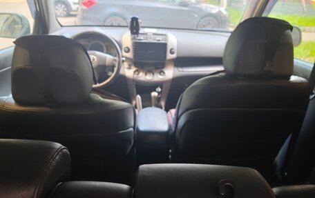 Toyota RAV4, 2007 год, 1 050 000 рублей, 12 фотография