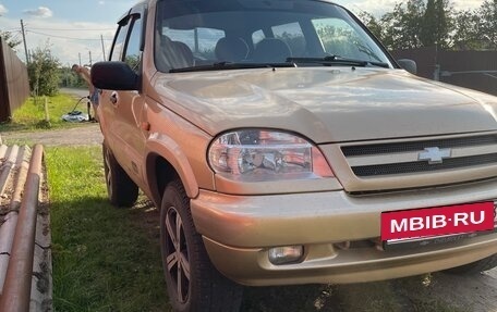 Chevrolet Niva I рестайлинг, 2004 год, 275 000 рублей, 2 фотография