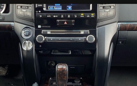 Toyota Land Cruiser 200, 2013 год, 2 950 000 рублей, 4 фотография
