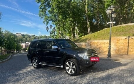 Mitsubishi Pajero IV, 2008 год, 1 930 000 рублей, 2 фотография