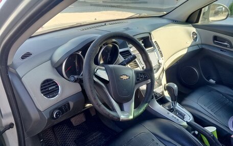 Chevrolet Cruze II, 2010 год, 720 000 рублей, 5 фотография
