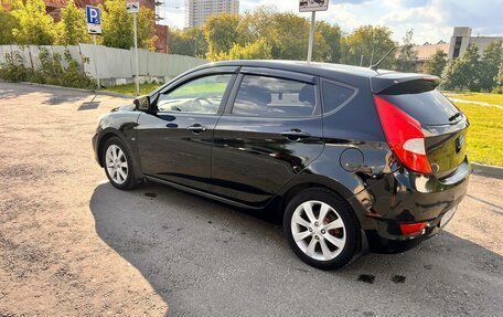 Hyundai Solaris II рестайлинг, 2012 год, 870 000 рублей, 3 фотография
