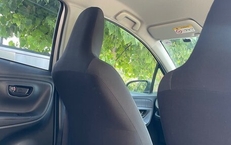 Toyota Vitz, 2015 год, 860 000 рублей, 11 фотография