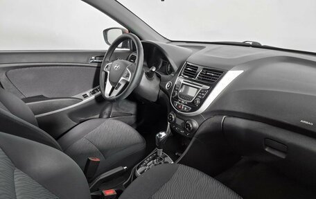 Hyundai Solaris II рестайлинг, 2011 год, 900 000 рублей, 10 фотография