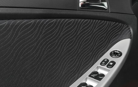 Hyundai Solaris II рестайлинг, 2011 год, 900 000 рублей, 14 фотография