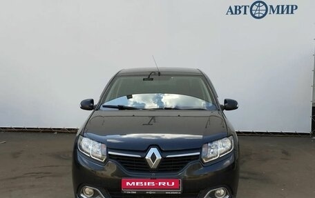 Renault Logan II, 2017 год, 850 000 рублей, 2 фотография