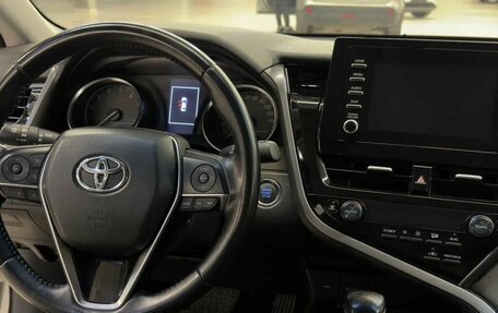 Toyota Camry, 2022 год, 2 480 000 рублей, 8 фотография