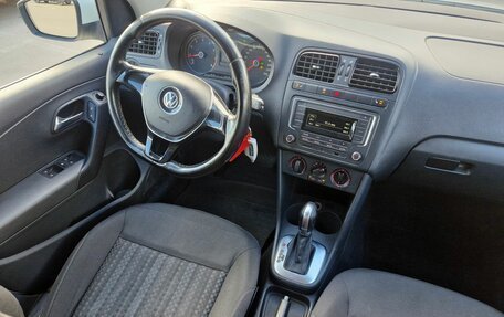 Volkswagen Polo VI (EU Market), 2016 год, 840 000 рублей, 3 фотография