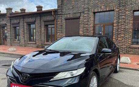Toyota Camry, 2018 год, 2 770 000 рублей, 3 фотография