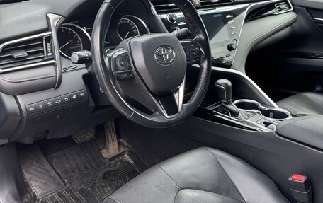 Toyota Camry, 2018 год, 2 770 000 рублей, 9 фотография