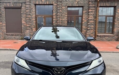 Toyota Camry, 2018 год, 2 770 000 рублей, 4 фотография