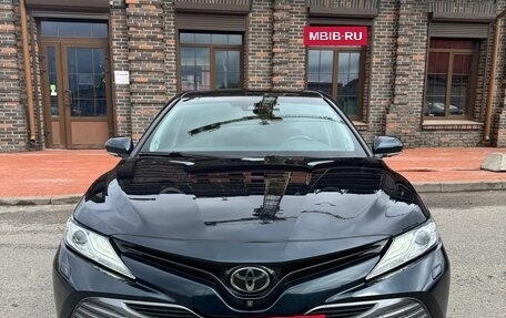 Toyota Camry, 2018 год, 2 770 000 рублей, 2 фотография