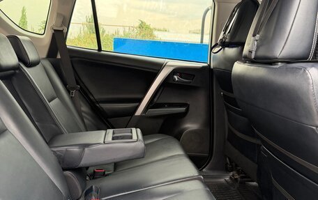 Toyota RAV4, 2018 год, 2 700 000 рублей, 7 фотография
