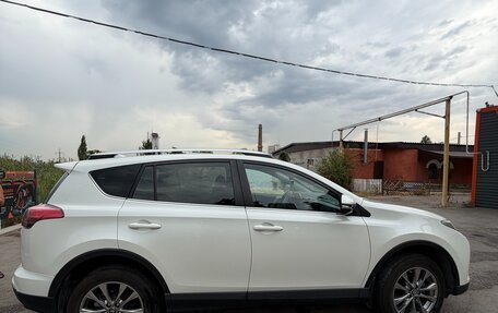 Toyota RAV4, 2018 год, 2 700 000 рублей, 17 фотография