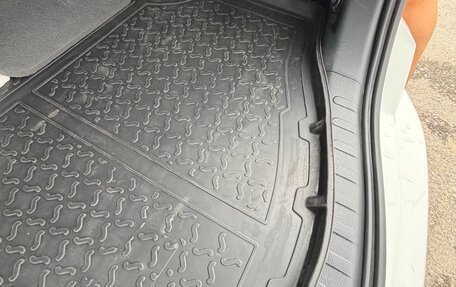 Toyota RAV4, 2018 год, 2 700 000 рублей, 15 фотография