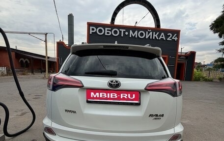Toyota RAV4, 2018 год, 2 700 000 рублей, 16 фотография