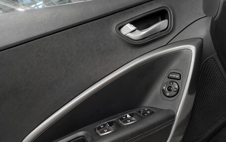 Hyundai Santa Fe III рестайлинг, 2017 год, 2 280 000 рублей, 14 фотография