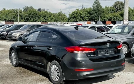 Hyundai Elantra VI рестайлинг, 2018 год, 940 000 рублей, 4 фотография