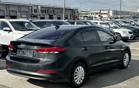 Hyundai Elantra VI рестайлинг, 2018 год, 940 000 рублей, 3 фотография