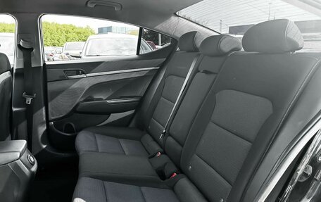 Hyundai Elantra VI рестайлинг, 2018 год, 940 000 рублей, 6 фотография