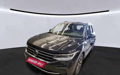Volkswagen Tiguan II, 2022 год, 2 092 000 рублей, 1 фотография