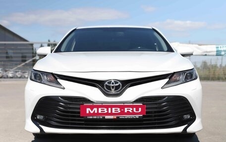 Toyota Camry, 2019 год, 2 812 950 рублей, 2 фотография