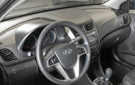 Hyundai Solaris II рестайлинг, 2014 год, 863 000 рублей, 5 фотография