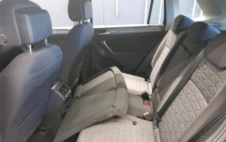 Volkswagen Tiguan II, 2022 год, 2 092 000 рублей, 7 фотография