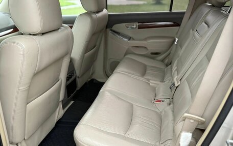 Toyota Land Cruiser Prado 120 рестайлинг, 2004 год, 2 050 000 рублей, 7 фотография