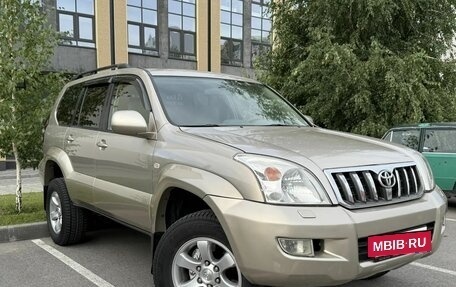 Toyota Land Cruiser Prado 120 рестайлинг, 2004 год, 2 050 000 рублей, 4 фотография