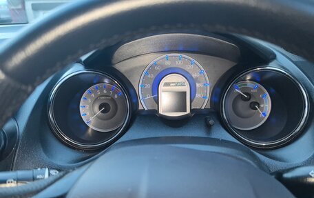 Honda Fit III, 2011 год, 800 000 рублей, 10 фотография