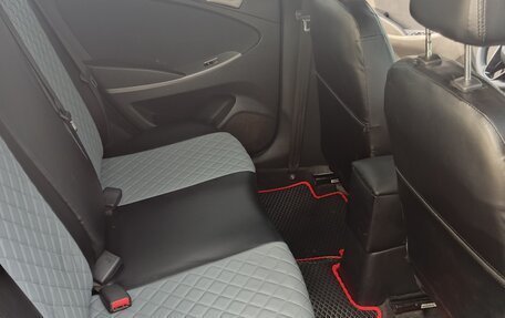 Hyundai Solaris II рестайлинг, 2015 год, 890 000 рублей, 12 фотография