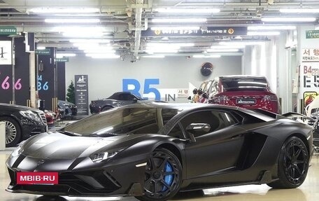 Lamborghini Aventador I рестайлинг, 2021 год, 44 000 000 рублей, 2 фотография