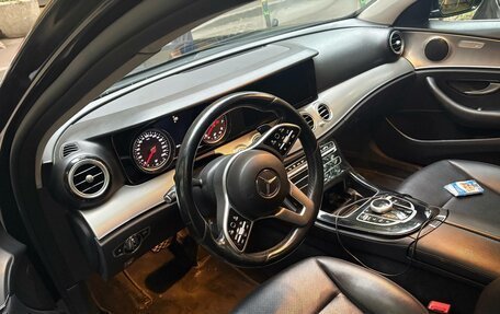 Mercedes-Benz E-Класс, 2018 год, 2 450 000 рублей, 6 фотография